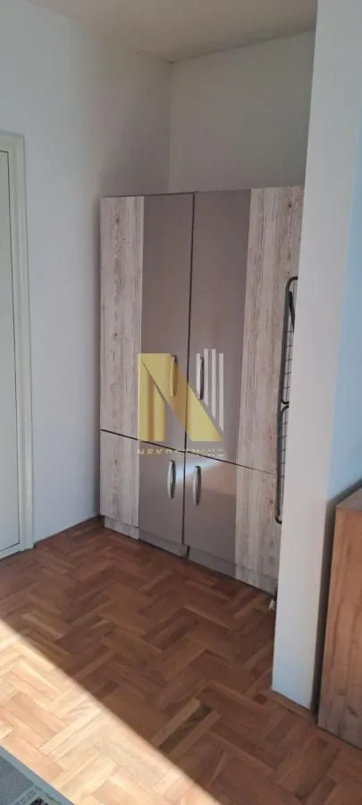 Izdavanje, garsonjera, 24m², Grbavica, Novi Sad Sve Podlokacije
