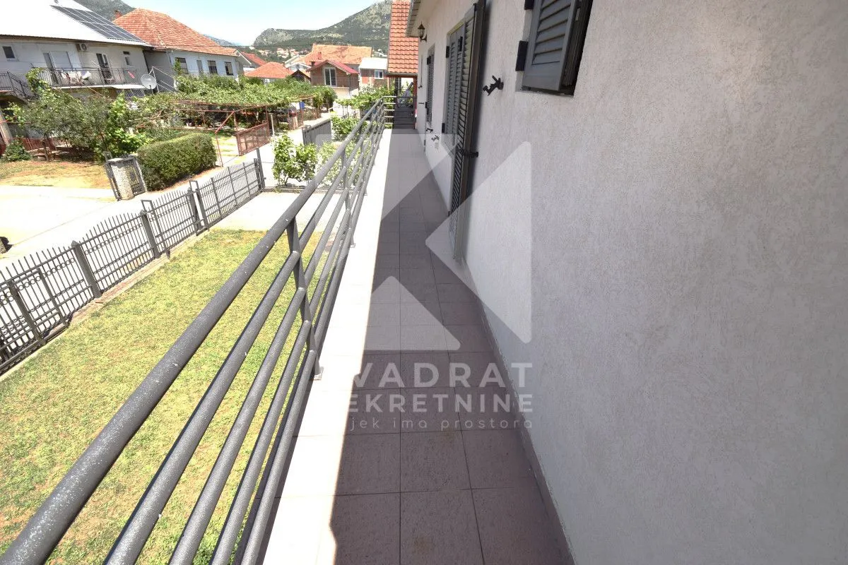 Prodaja, kuća, 320m², Murtovina, Podgorica