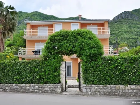 Prodaja, kuća, 306m², Prčanj, Kotor