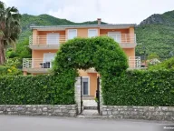 Sale, house, 306m², Prčanj, Kotor - image 1