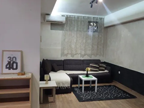 Izdavanje, jednosoban stan, 60m², City Kvart, Podgorica - image 3