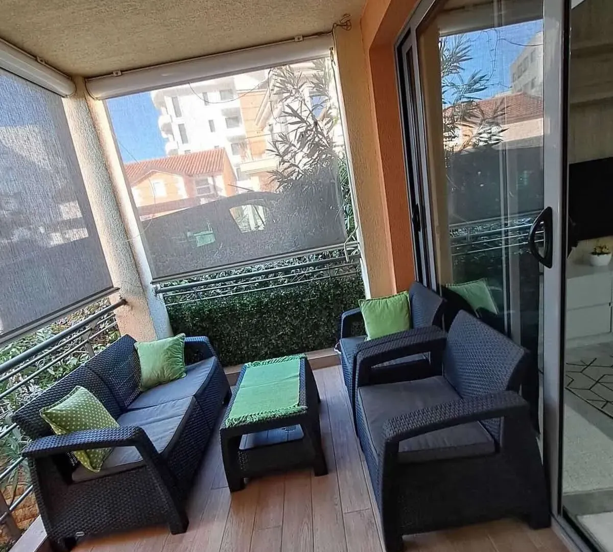 Rent, one bedroom apartment, 40m², Bečići, Budva