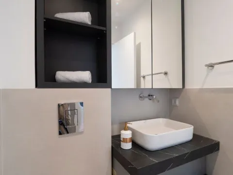 Prodaja, dvosoban stan, 140m², Bečići, Budva - image 22