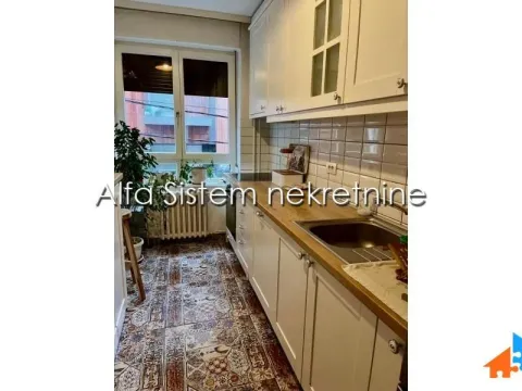 Izdavanje, četvorosoban stan, 105m², Vračar Hram, Vračar Sve Podlokacije - image 3