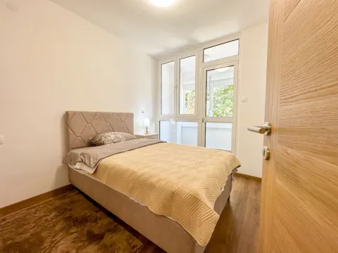 Rent, three bedroom apartment, 110m², Tološka šuma, Podgorica - image 8