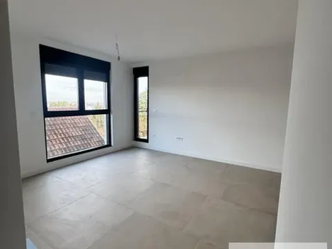 Stan in Stari Banovci