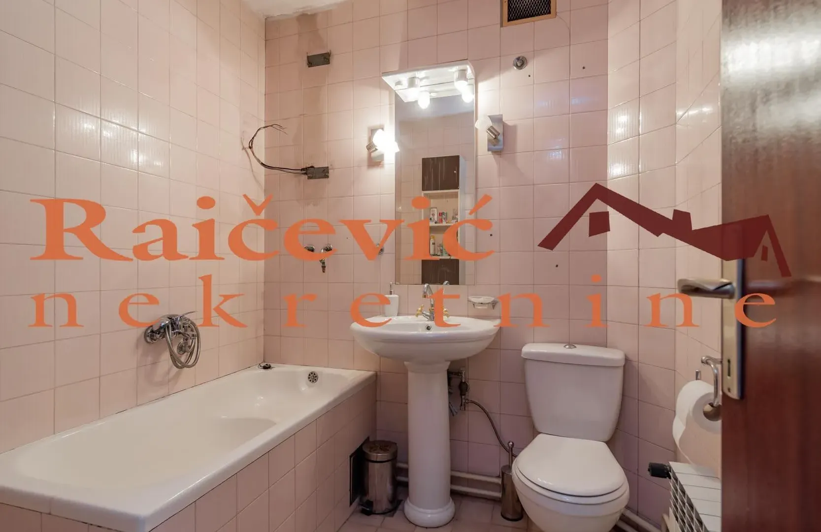Prodaja, stan, 214m², Zemun Centar, Zemun Sve Podlokacije