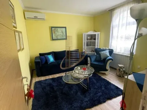 Izdavanje, kuća, 400m², Veternička rampa, Novi Sad Sve Podlokacije - image 4