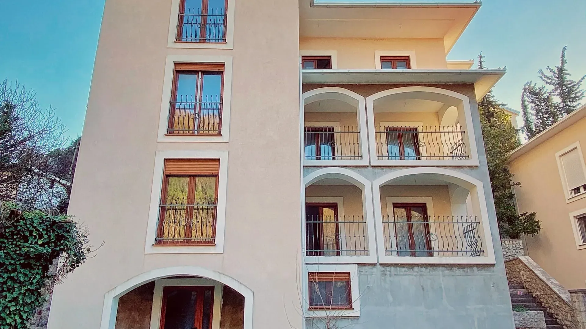 Prodaja, kuća, 400m², Budva, Crna Gora