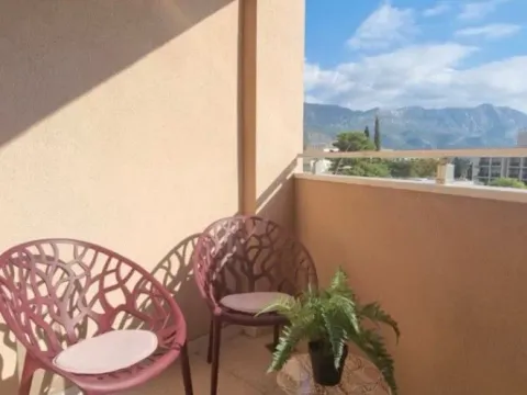 Izdavanje, garsonjera, 27m², Bečići, Budva - image 12