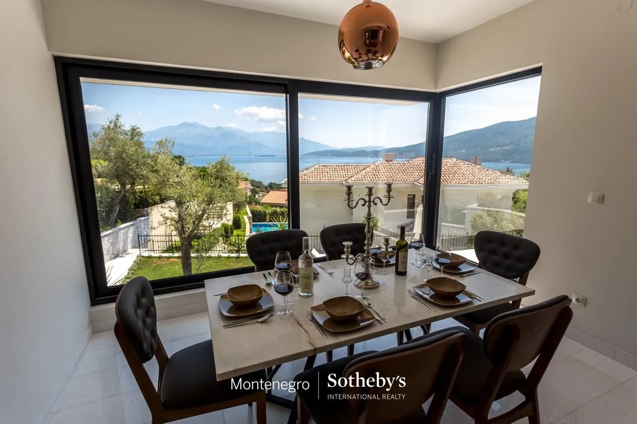Prodaja, kuća, 350m², Đenovići, Herceg Novi