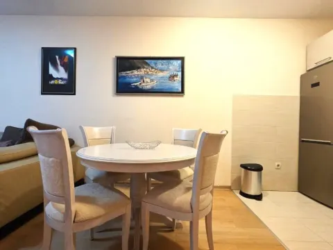 Izdavanje, stan, 70m², Blok 6, Podgorica - image 4