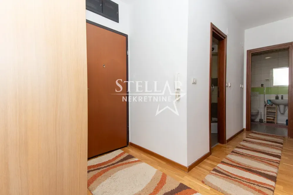 Rent, two bedroom apartment, 74m², City Kvart, Podgorica