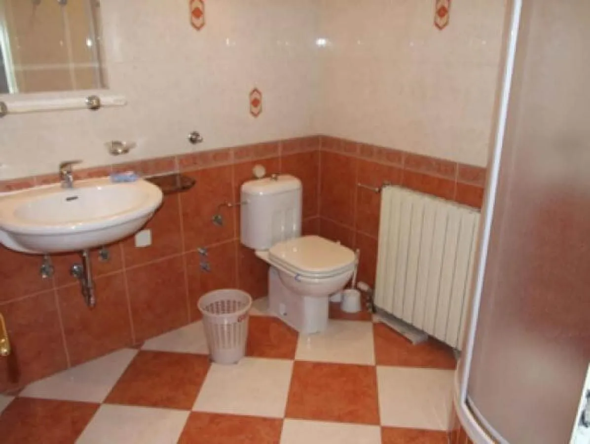 Izdavanje, kuća, 400m², Savski Venac, Beograd
