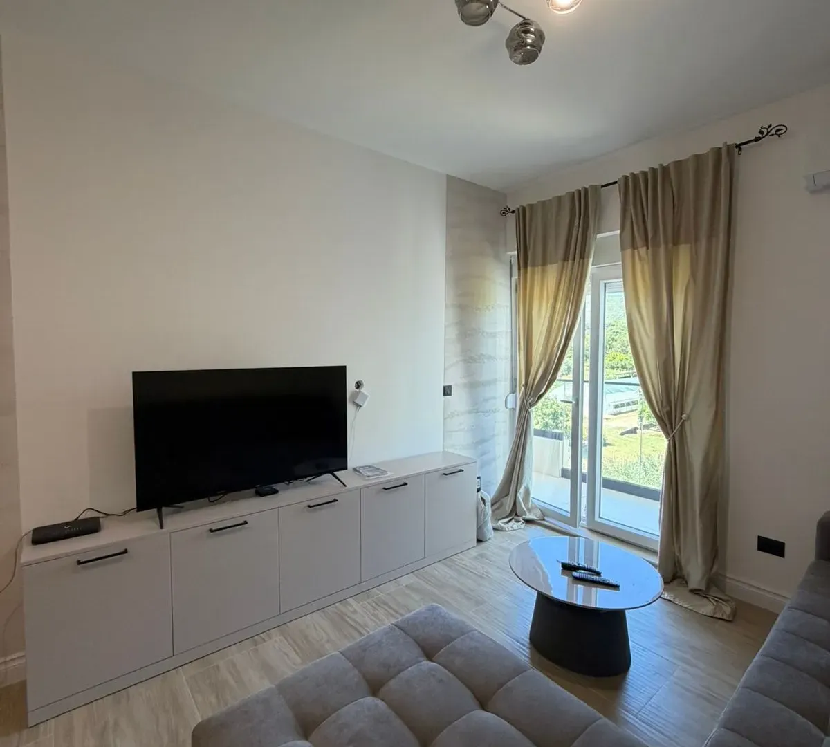 Rent, one bedroom apartment, 50m², Radanovići, Kotor