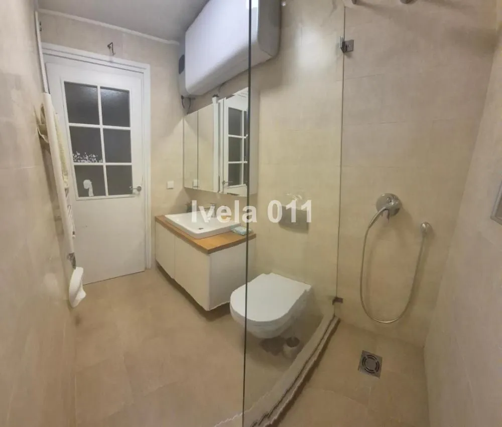 Sale, two bedroom apartment, 72m², Kalenić Pijaca, Vračar Sve Podlokacije