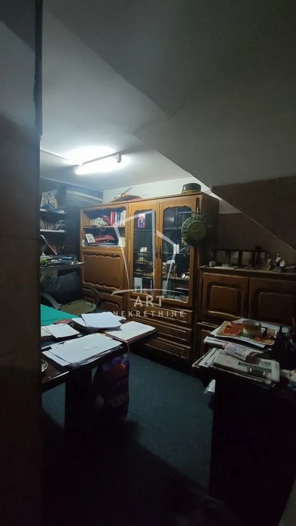 Sale, house, 221m², Jajinci, Voždovac Sve Podlokacije