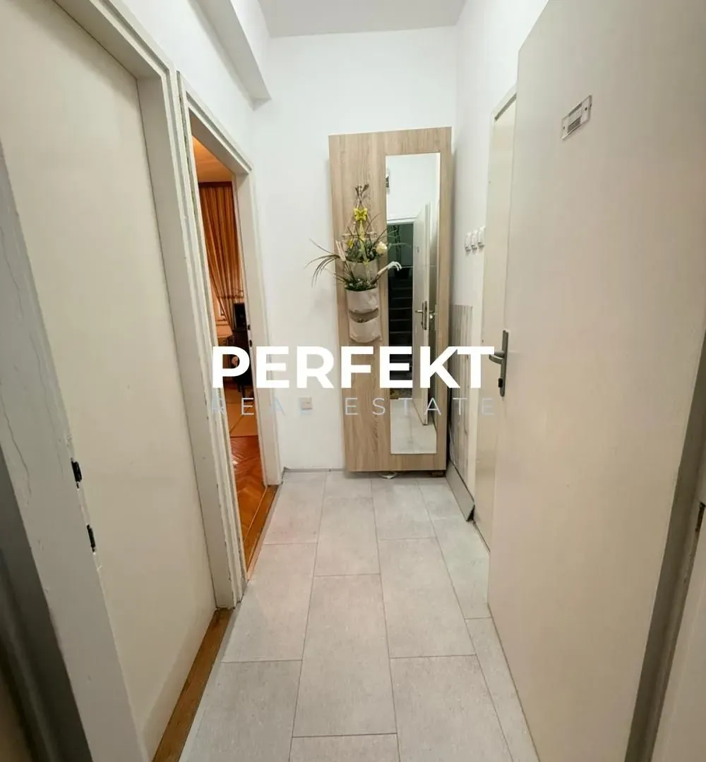 Prodaja, dvosoban stan, 42m², Bele Vode, Beograd