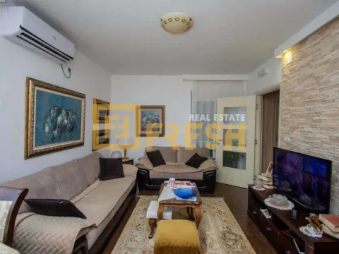 Prodaja, kuća, 220m², Ostalo, Podgorica - image 32