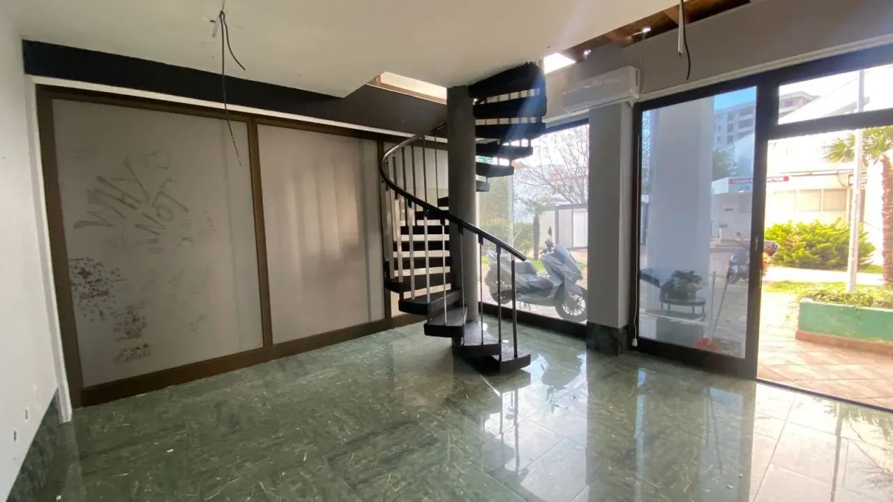 Rent, office space, 39m², Centar, Bar