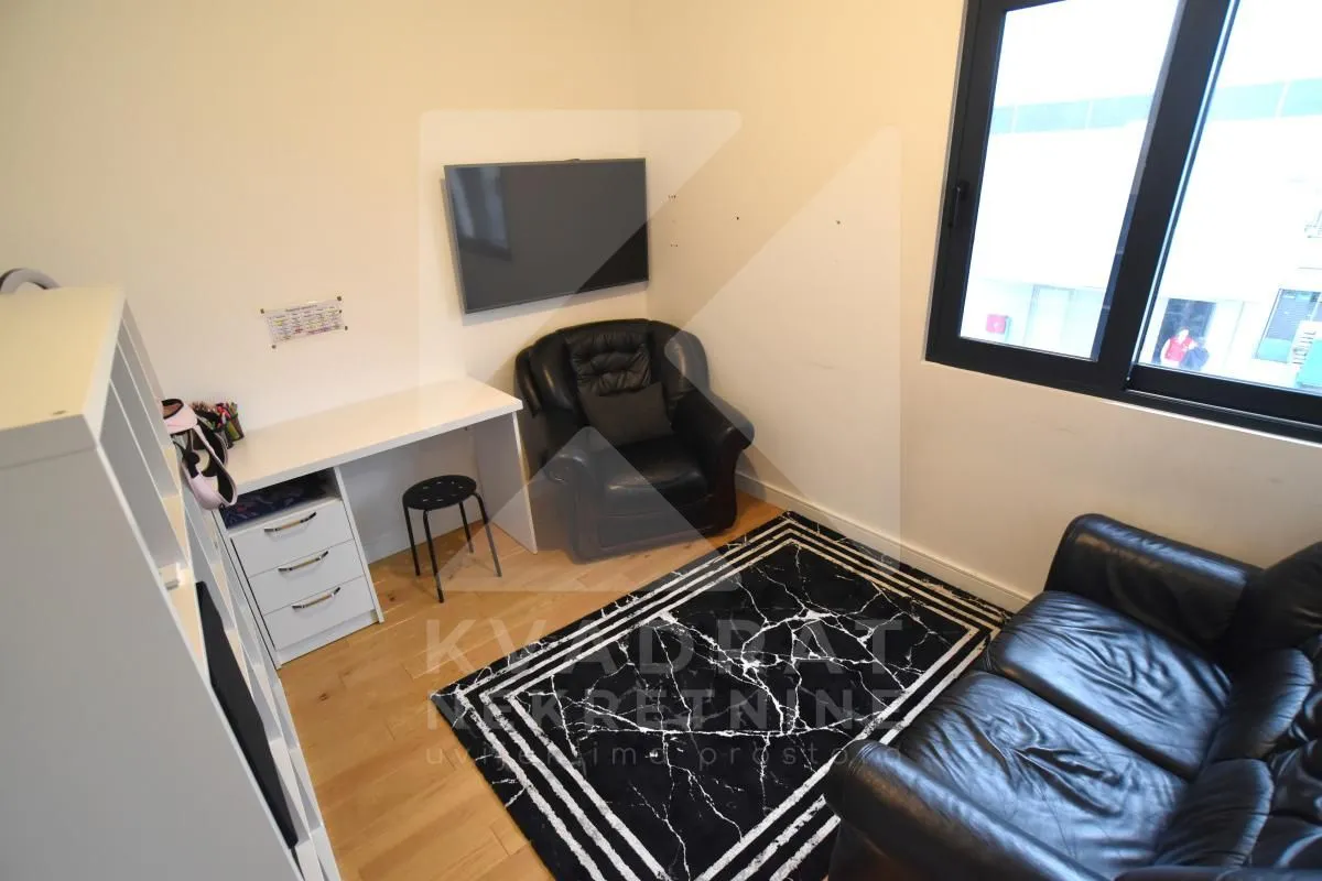 Prodaja, kuća, 270m², Gornja Gorica, Podgorica
