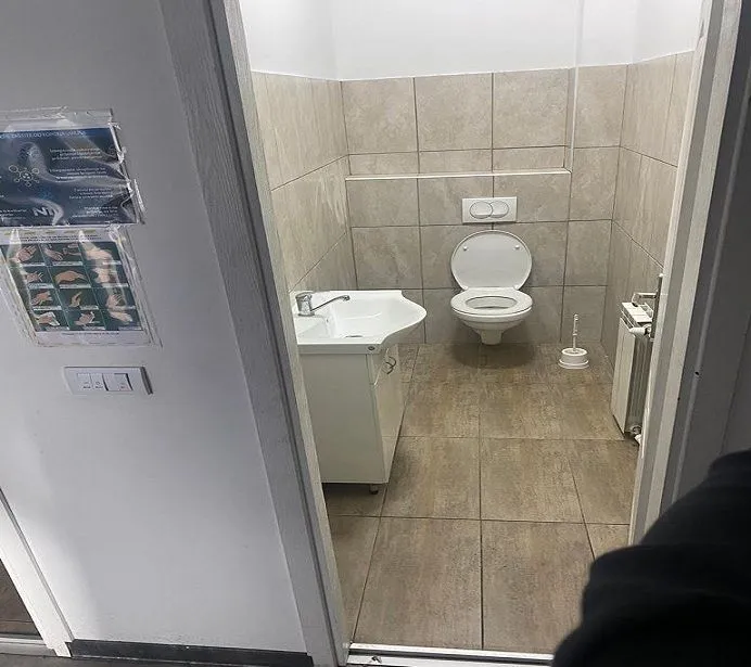 Rent, office space, 1440m², Stara Pazova, Srbija