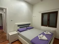 Izdavanje, trosoban stan, 130m², Centar, Tivat - image 26