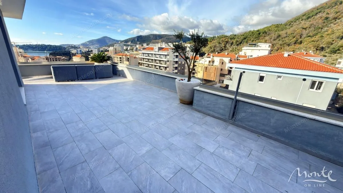 Sale, three bedroom apartment, 104m², Bečići, Budva