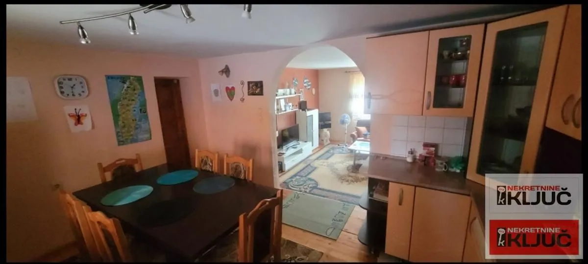Prodaja, kuća, 179m², Adice, Novi Sad Sve Podlokacije