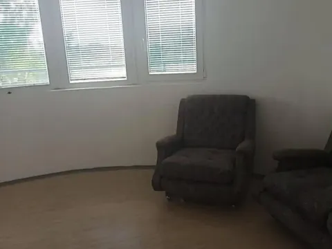 Izdavanje, kuća, 180m², Čukarica, Beograd - image 15