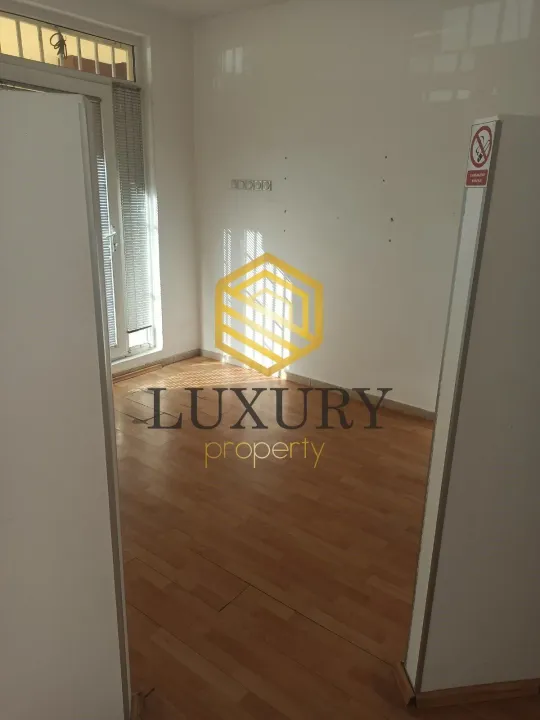 Rent, office space, 60m², Ljubović, Podgorica