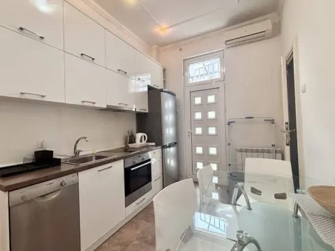 Rent, four bedroom apartment, 91m², Obilićev Venac, Beograd - image 7