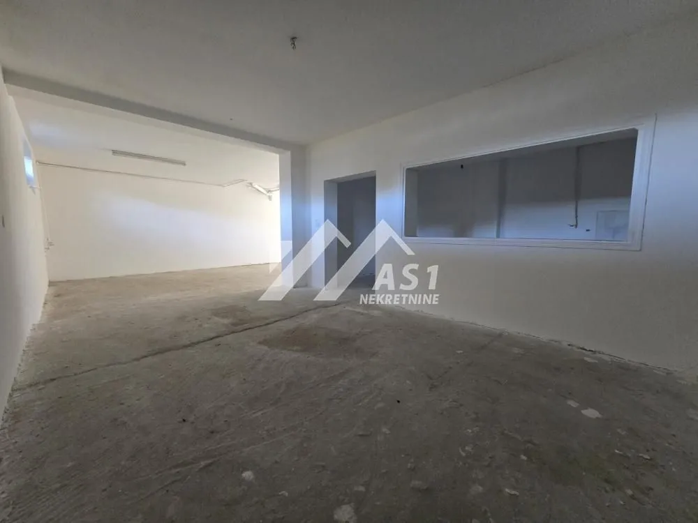 Prodaja, četvorosoban stan, 114m², Klisa, Novi Sad Sve Podlokacije