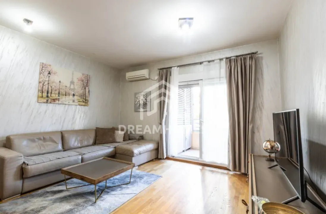 Izdavanje, jednosoban stan, 51m², City Kvart, Podgorica