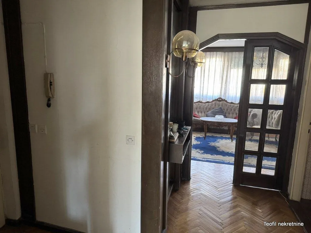 Prodaja, četvorosoban stan, 97m², Centar, Stara Pazova