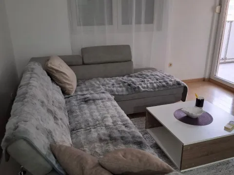 Izdavanje, jednosoban stan, 47m², City Kvart, Podgorica - image 3