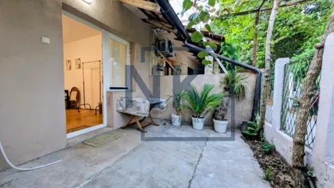 Izdavanje, kuća, 80m², Stara Varoš, Podgorica - image 11
