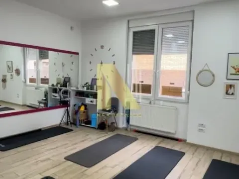Rent, office space, 127m², Detelinara, Novi Sad Sve Podlokacije - image 3