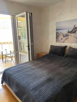 Izdavanje, garsonjera, 46m², Pržno, Budva - image 10