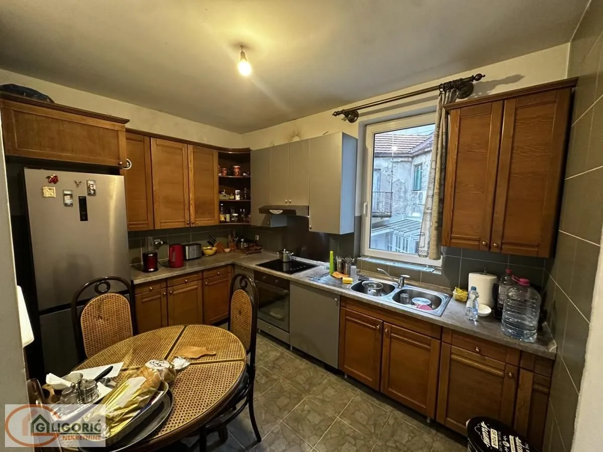 Sale, four bedroom apartment, 110m², Stari Grad, Beograd