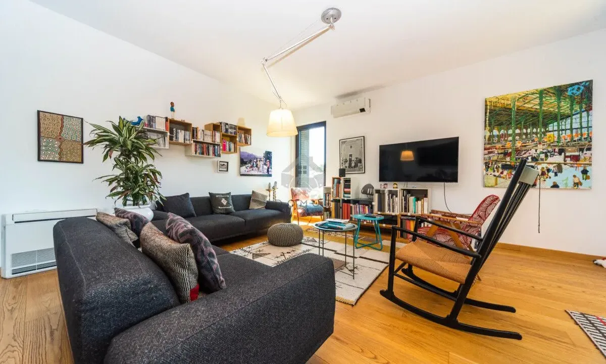 Prodaja, trosoban stan, 142m², Gorica C, Podgorica