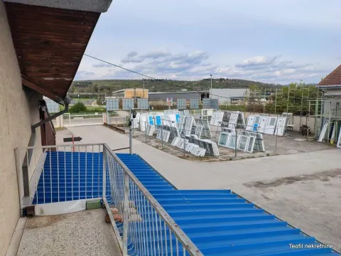 Rent, office space, 630m², Paraćin, Srbija - image 20