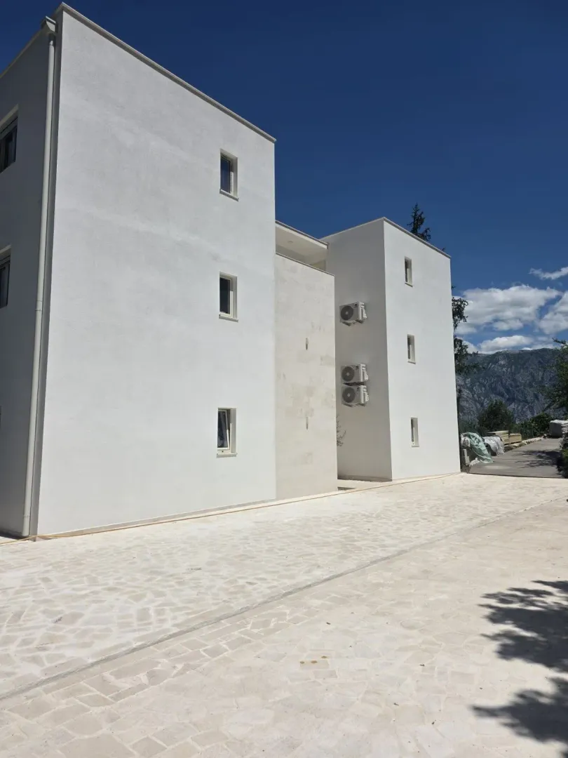 Sale, one bedroom apartment, 95m², Stoliv, Kotor