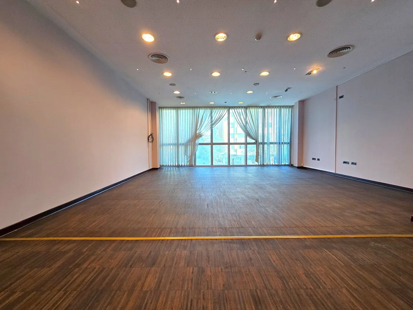 Rent, office space, 450m², Preko Morače, Podgorica