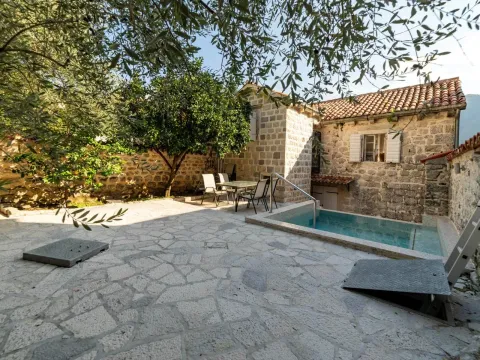 Sale, house, 160m², Perast, Kotor - image 21