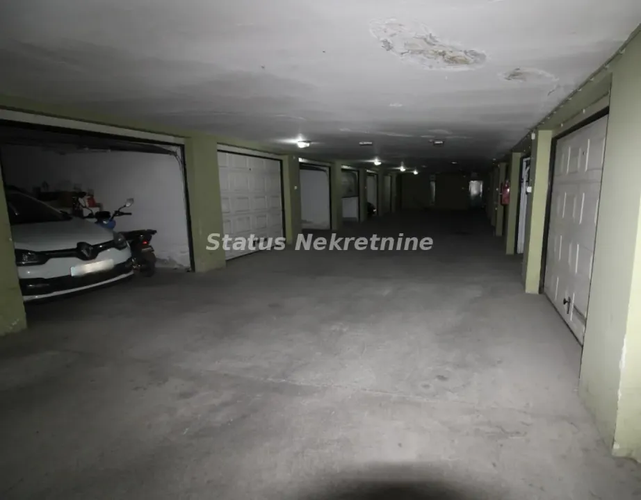 Prodaja, parking/garaža, 15m², Grbavica, Novi Sad Sve Podlokacije