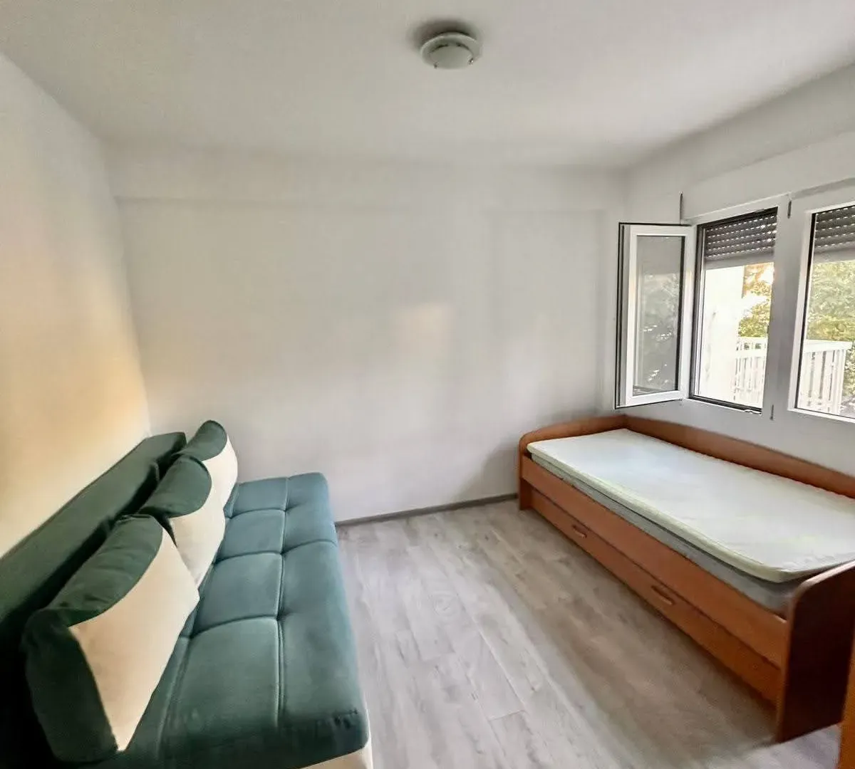 Rent, two bedroom apartment, 67m², Centar, Bar