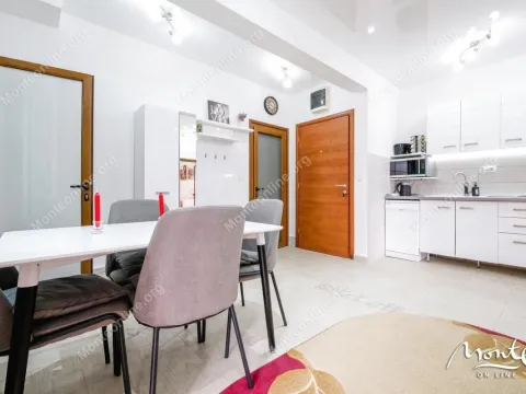 Sale, two bedroom apartment, 77m², Tivat, Crna Gora - image 12