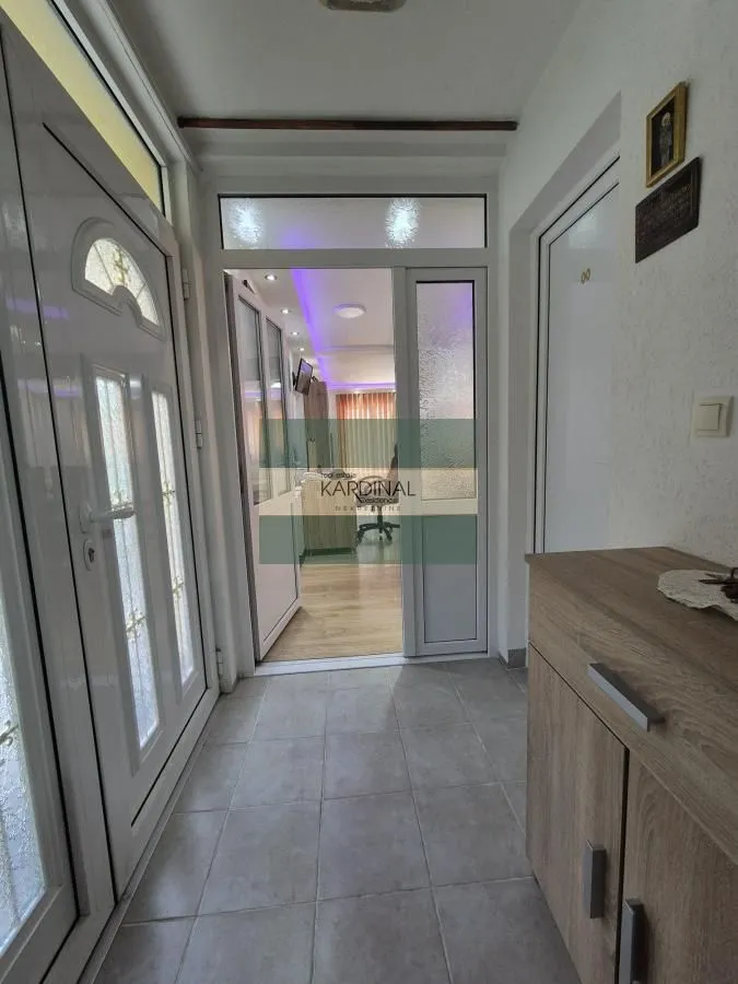 Sale, house, 181m², Kajsijar, Jagodina