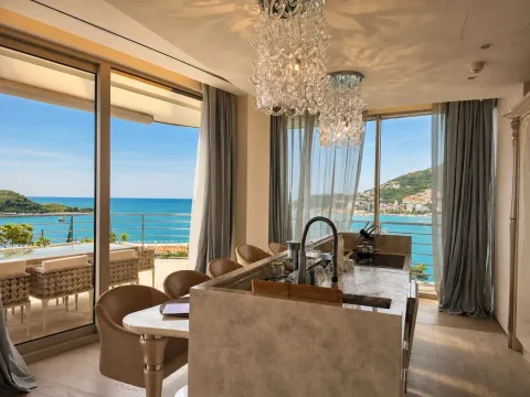 Prodaja, četvorosoban stan, 562m², Budva, Crna Gora - image 21